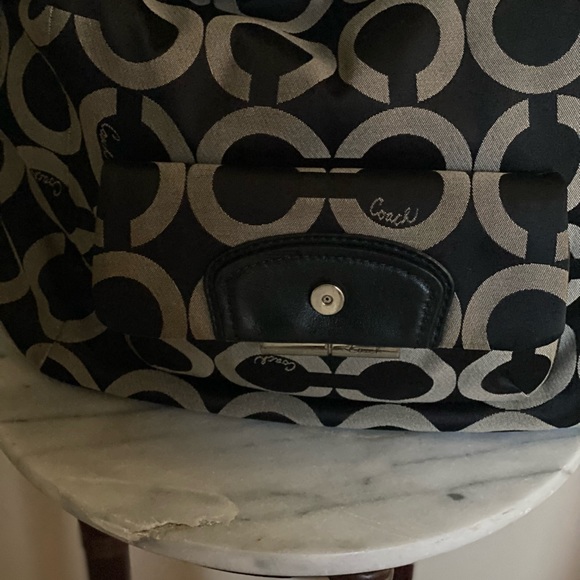 COACH Kristin Large Shoulder Bag
Black/Charcoal Grey
Signature Cs - Picture 4 of 11